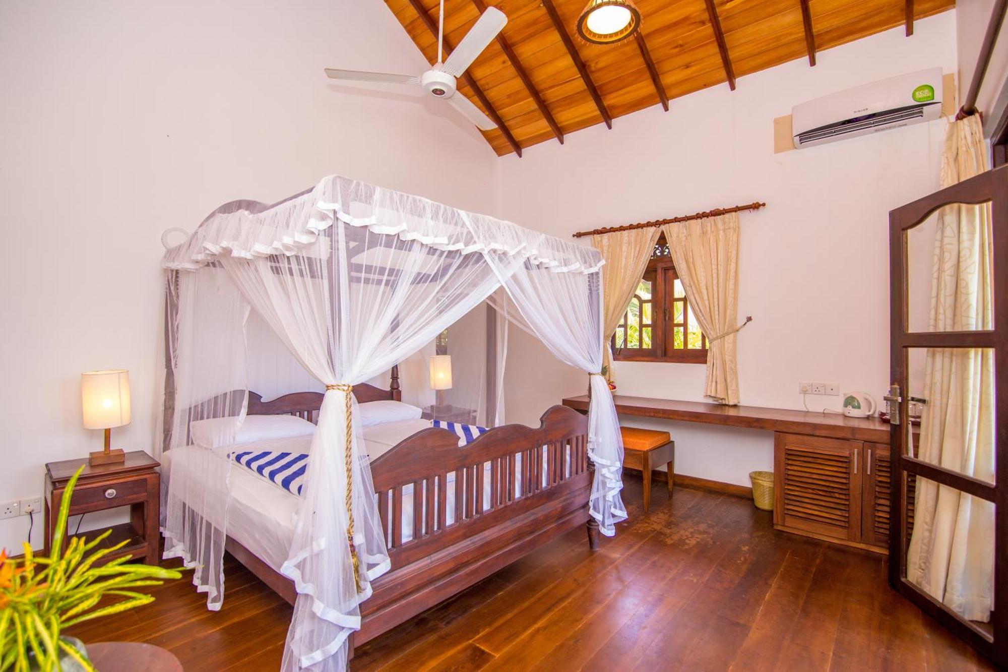 Lanka Beach Boutique Bungalows & Grand Villa 탕갈레 외부 사진